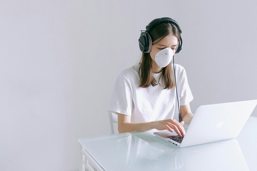 freelancing protection contact numbers